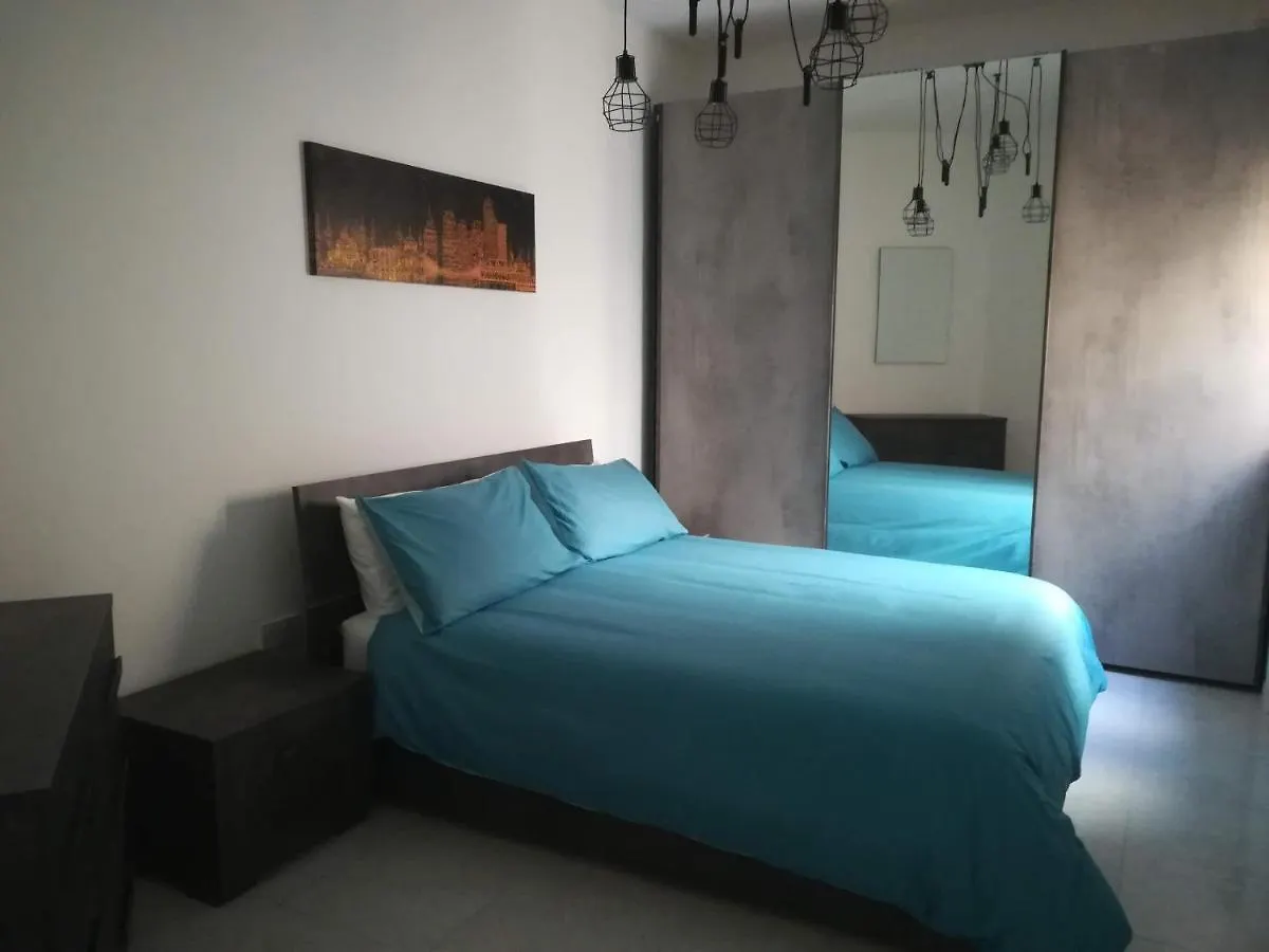 Large 3 Bedroom Apartment Pembroke